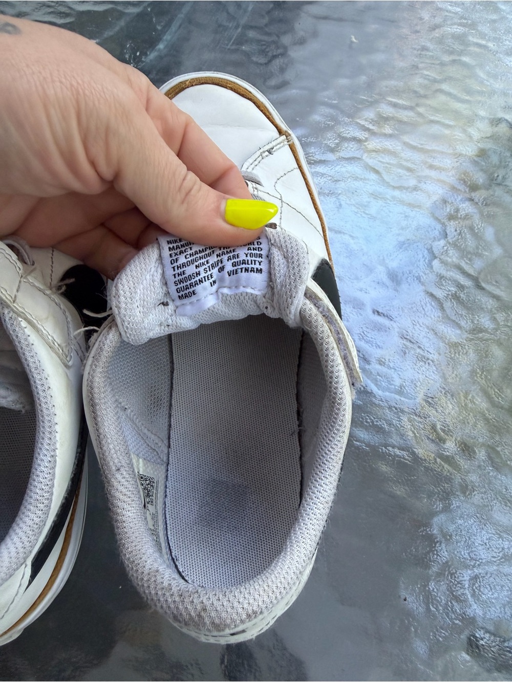 Nike Kids White and Brown Low-Top Sneakers - Picture 4 of 5